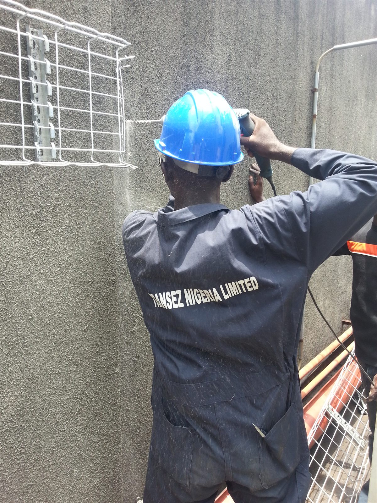 Electrical containment installation